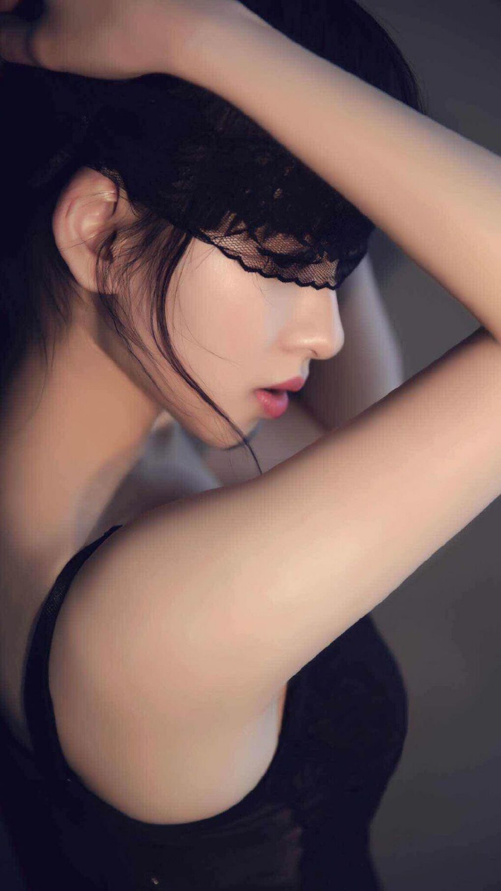 战队在比赛中掀起了一场热烈的角逐，战队在比赛中掀起了一场热烈的角逐比赛缩句