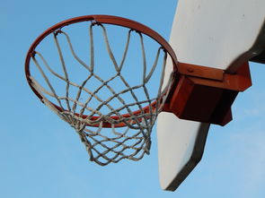 九游sports-篮球运动员比赛数据分析与战术调整研究，篮球比赛的球员数据如何统计